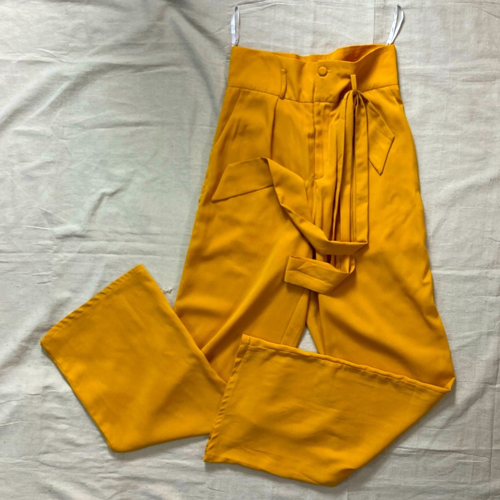 🚨🏷MOVING SALE💕 Misc Elevated Basics Polyester Trousers | Women’s Medium